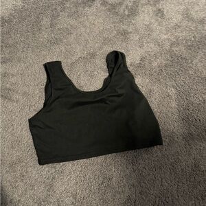 Black cropped tank